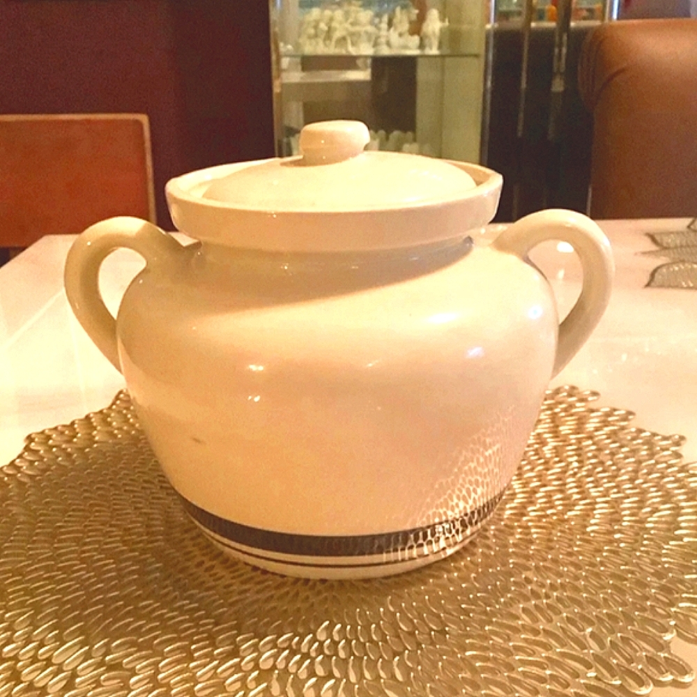 Vintage McCoy 1242 Oven Proof crock beige brown good size. BEANS